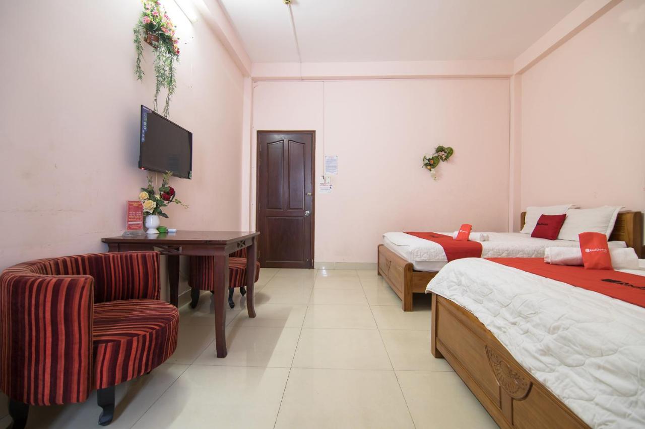 Reddoorz Plus Near Aeon Mall Tan Phu 2 Хошимин Экстерьер фото